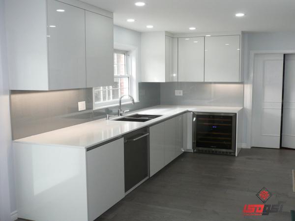 تولید سرامیک طوسی بین کابینتی با بهترین کیفیت