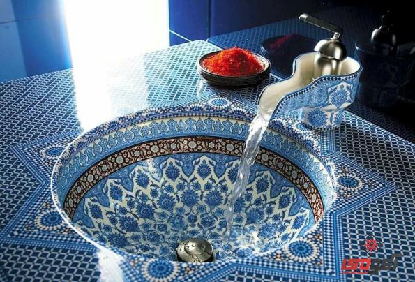 کاشی سنتی فیروزه ای لعابدار در طرح های متنوع جهت استفاده در دکوراتیو