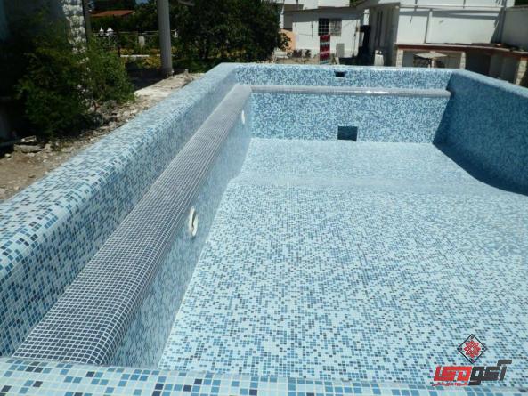 آشنایی با بهترین نوع کاشی استخری