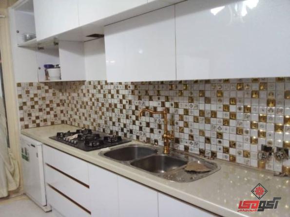 قیمت کاشی بین کابینتی چسبی در طرح های مختلف لوکس با نصب آسان
